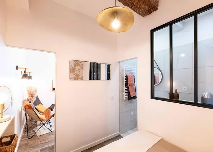 Saint Tropez - Old Village - Modern & Cosy Apartments